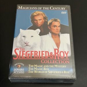 The Siegfried & Roy Collection. NWT
